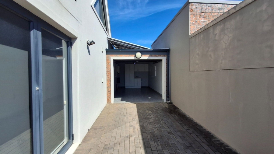 3 Bedroom Property for Sale in Hartenbos Central Western Cape